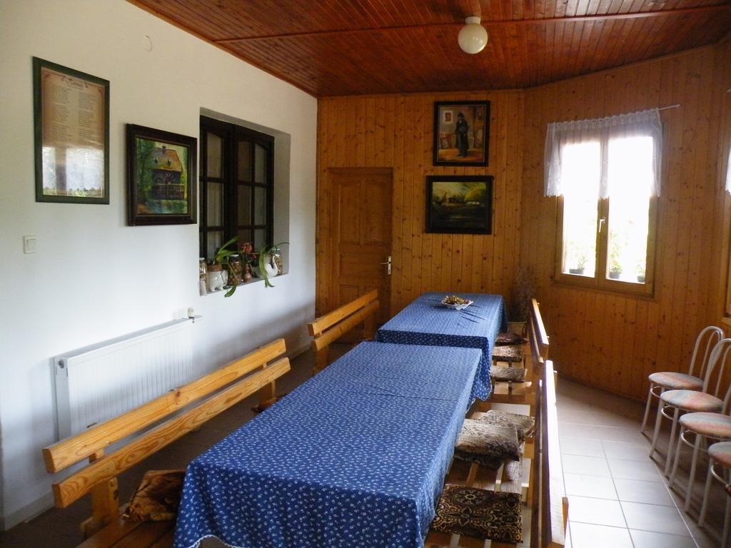 Vizimalom Kemping, Panzio Es Etterem Turistvandi Buitenkant foto