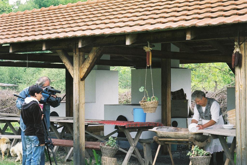Vizimalom Kemping, Panzio Es Etterem Turistvandi Buitenkant foto